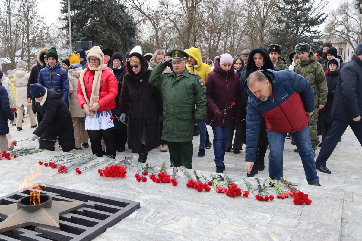 В Советском округе отметили годовщину освобождения от фашистов