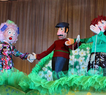 Театр кукол встречает зрителей на новом месте