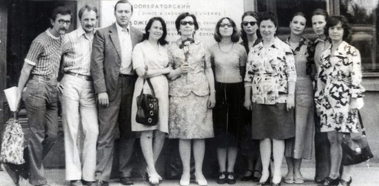 Геннадий Хазанов (крайний слева) с однокурсниками по ВГИКу, 1975 год (фото из личного архива Г. Н. Хазанова)