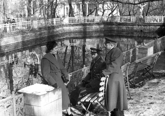 В парке имени Горького, вторая половина 1950-х  (фото из семейного архива Ирины Юрьевны Коваленко (Любавиной)
