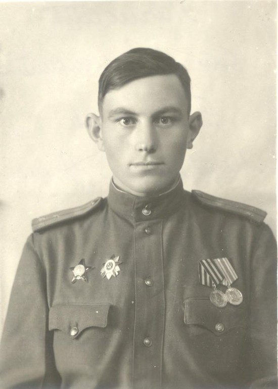 Старший лейтенант  Митрофан Беличенко  в годы войны