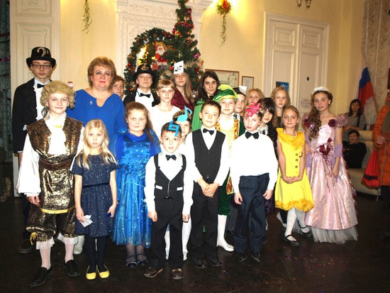 Вот уже восьмой год в рамках проекта «Дети для детей» в детской музыкальной школе № 1 Ставрополя проходит благотворительное представление под названием «Королева Гамма»