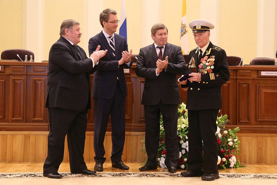 Награждение «Юриста года — 2016» Григория Аверина.