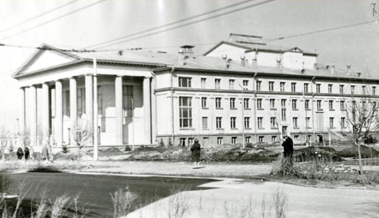 Здание театра (1964 год). Фотография из Государственного архива Ставропольского края