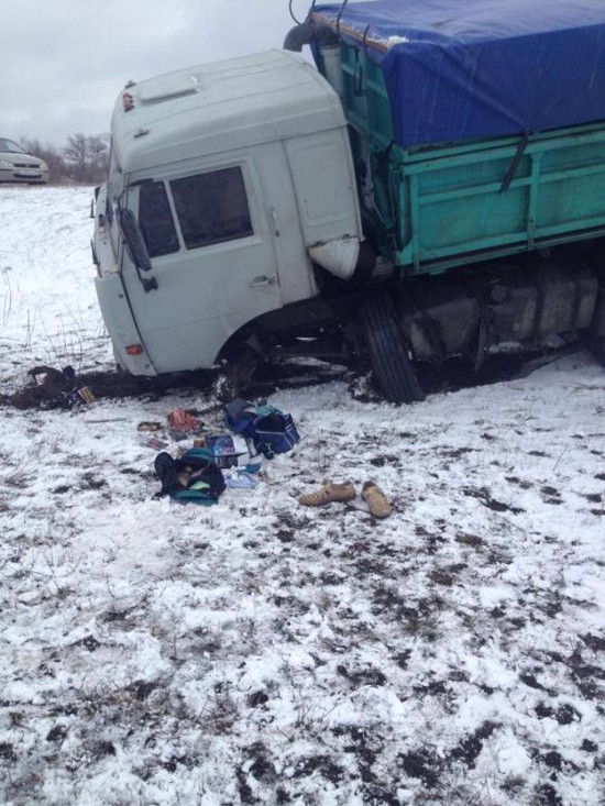 В Андроповском районе трое пассажиров «ВАЗ-21099» пострадали в ДТП с «КамАЗом»