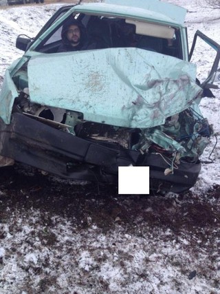 В Андроповском районе трое пассажиров «ВАЗ-21099» пострадали в ДТП с «КамАЗом»