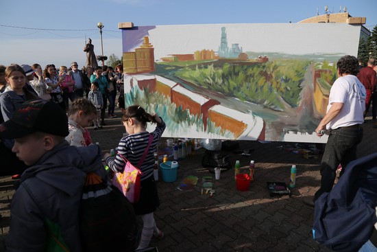В Ставрополе художники устроили массовый «Мастер-класс на Крепостной»