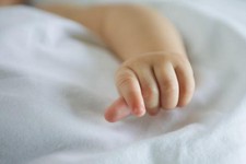 На Ставрополье новорожденный ребенок скончался от удара по голове