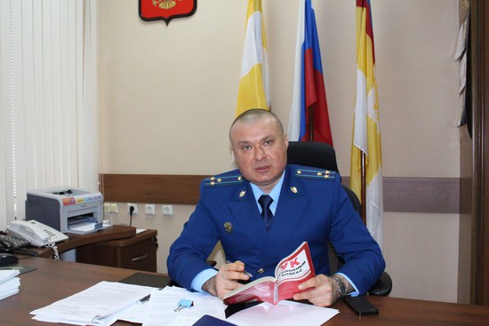 Прокурор Промышленного района Ставрополя Олег Шибков