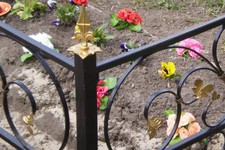 На Ставрополье задержали вора, кравшего ограды с кладбища