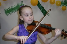 Самая юная участница конкурса 6-летняя Таня Костенко. 