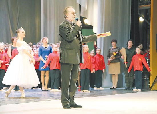 Александр Виниченко напутствовал юных хореографов.
