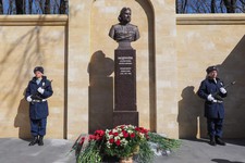 Памятник полному кавалеру ордена Славы Матрене Семеновне Наздрачевой открыт.