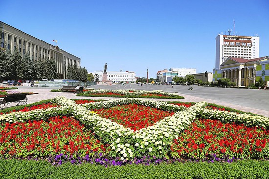 Ленинский район — административный, культурный, экономический центр города и края.