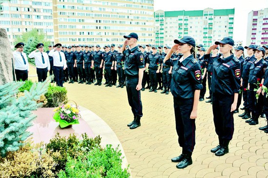 Курсанты почтили память погибших сотрудников  органов внутренних дел.