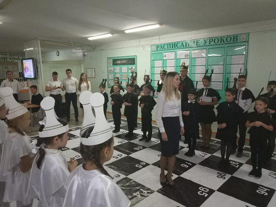 Проект «Живые шахматы» представила на «ШПМ» А. А. Гричановская, учитель математики лицея № 35.
