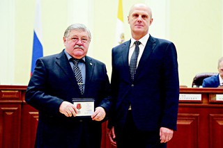 Среди награжденных - президент  Нотариальной палаты Ставрополья, руководитель  Общественной палаты региона Николай Кашурин.