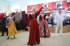 На презентации выставки выступили актеры Ставропольского театра драмы имени М. Лермонтова.