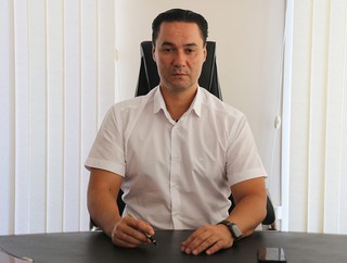 Глава администрации Октябрьского района Алексей Ломанов.