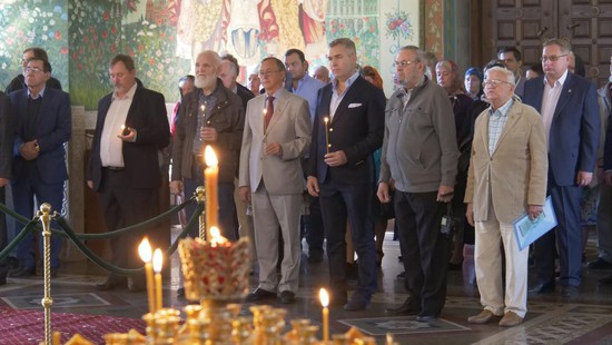 Молебен в день открытия литературного форума в Спасском кафедральном соборе Пятигорска.