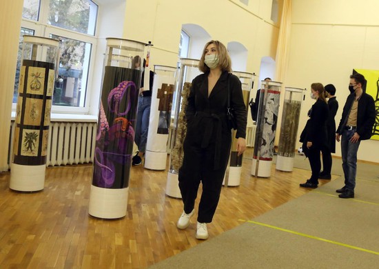 Проект «АРТ-МАСТЕРСКАЯ XXI. Будущее сейчас» в зале Ставропольского музея изобразительных искусств.