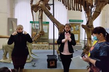 Елена Калабухова (слева) примет участие в тренинге «Расширяя сенсорный опыт: работа с незрячими и слабовидящими посетителями в музее».
