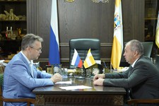 Владимир Владимиров (слева), Евгений Штепа. Фото пресс-службы губернатора СК.