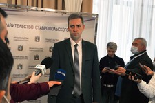 Министр имущественных отношений Ставропольского края Виталий Зритнев на брифинге в правительстве региона.