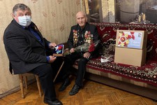 Ветерана Ивана Шалая навестил депутат Думы СК Николай Кашурин