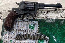 Самодельный револьвер. Фото полиции СК
