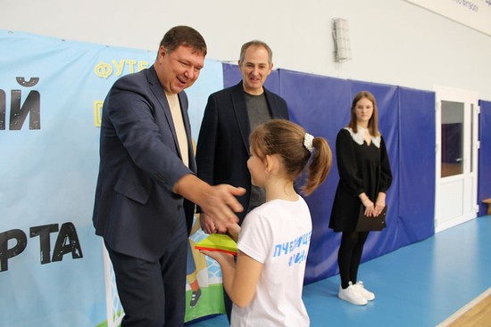 Инвентарь для тег-регби получили восемь ставропольских школ