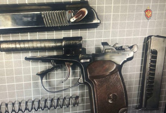 Найденный пистолет Макарова. Пресс-служба УФСБ России по Ставропольскому краю