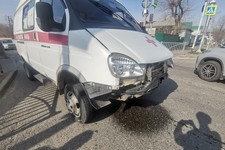 Скорая попала в аварию на Ставрополье. Фото ГИБДД СК