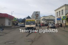 В Кислоовдске водитель маршрутки сбил пожилую женщину. Фото ГИБДД СК