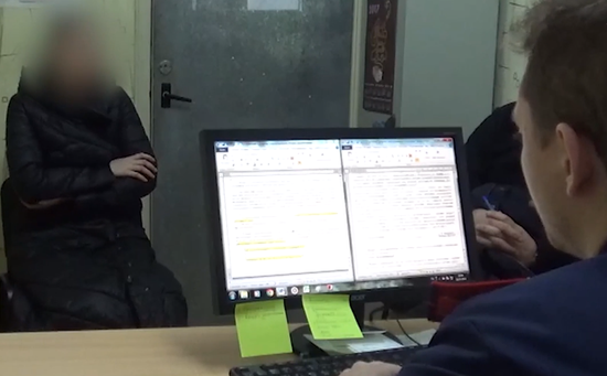 Мать, убившая новорожденную. Скриншот из видео СУ СКР по Ставрополью в г. Нефтекумск