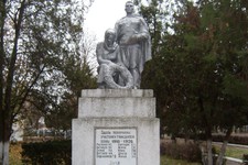 Так памятник героям Гражданской войны выглядел в 2007 году. Администрация Кочубеевского округа Ставрополья