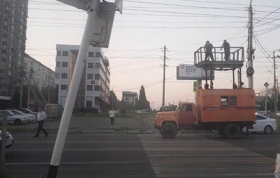 От улицы 45-я параллель Ставрополя временно перекрыли движение