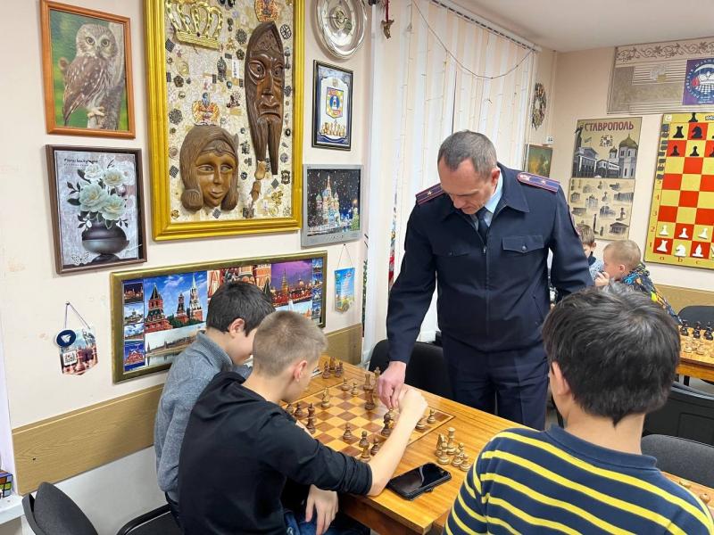 В Ставрополе общественники провели новогодний шахматный турнир для школьников