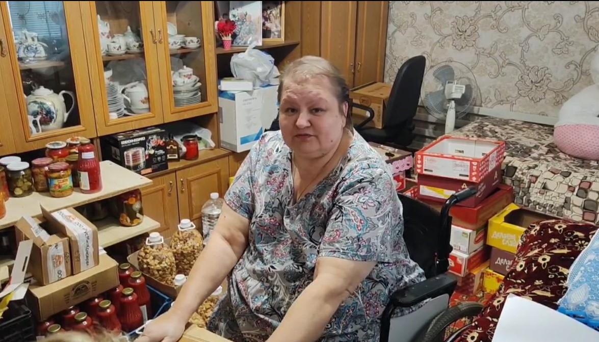 В Ставрополе женщина – инвалид-колясочник активно помогает фронту
