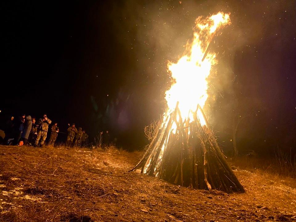 Жители Предгорья в Крещение зажгли шестиметровый костер