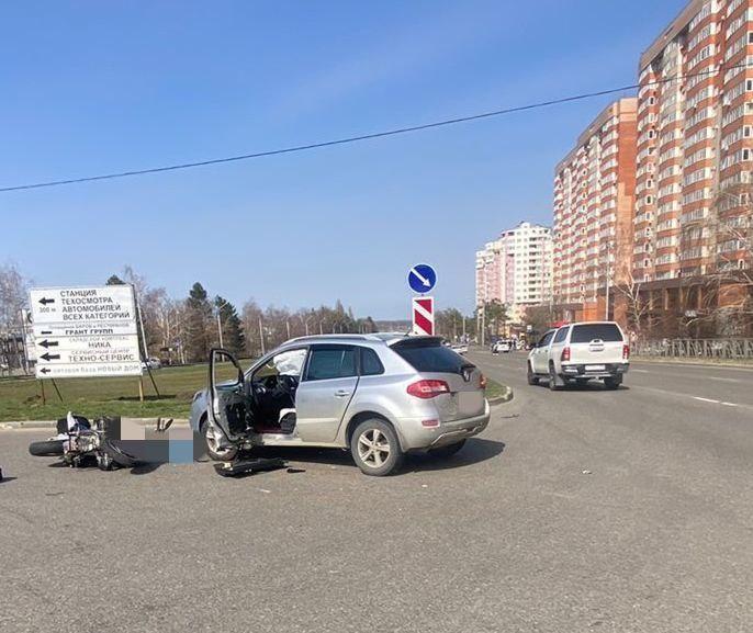 На проспекте Кулакова Ставрополя насмерть сбили байкера из Шпаковского округа