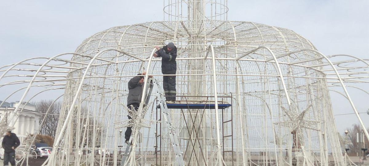 Зимнее убранство фонтанов в Ставрополе начали разбирать