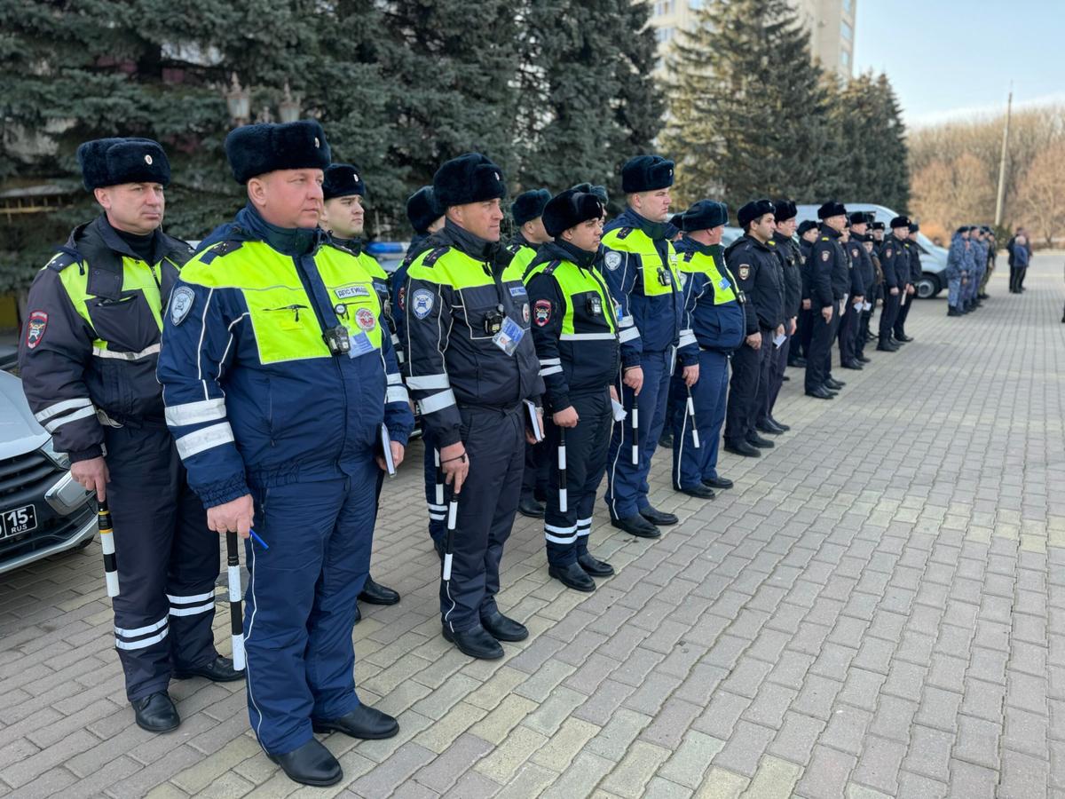 В Ставрополе прошел общегородской смотр и инструктаж нарядов полиции