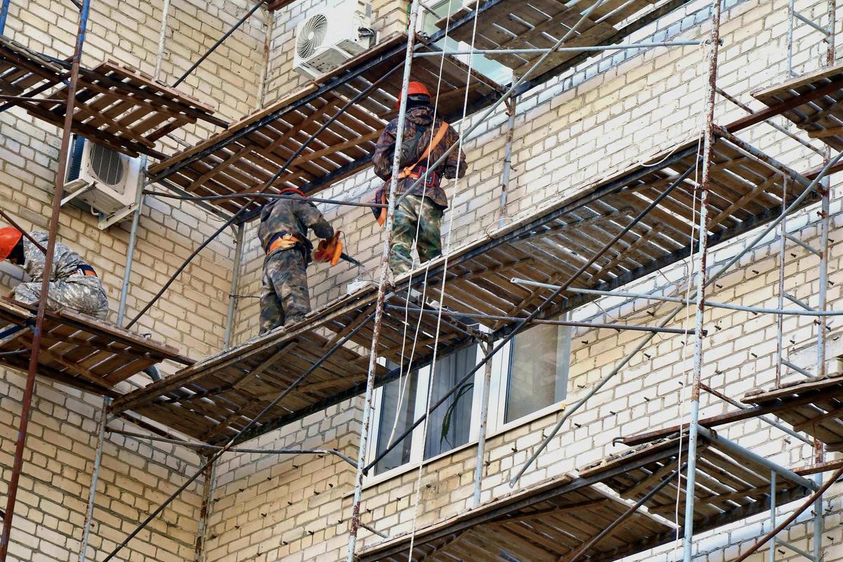 В Ставрополе проверили ход работ в рамках капремонта многоквартирных домов  | Новости | Вечерний Ставрополь