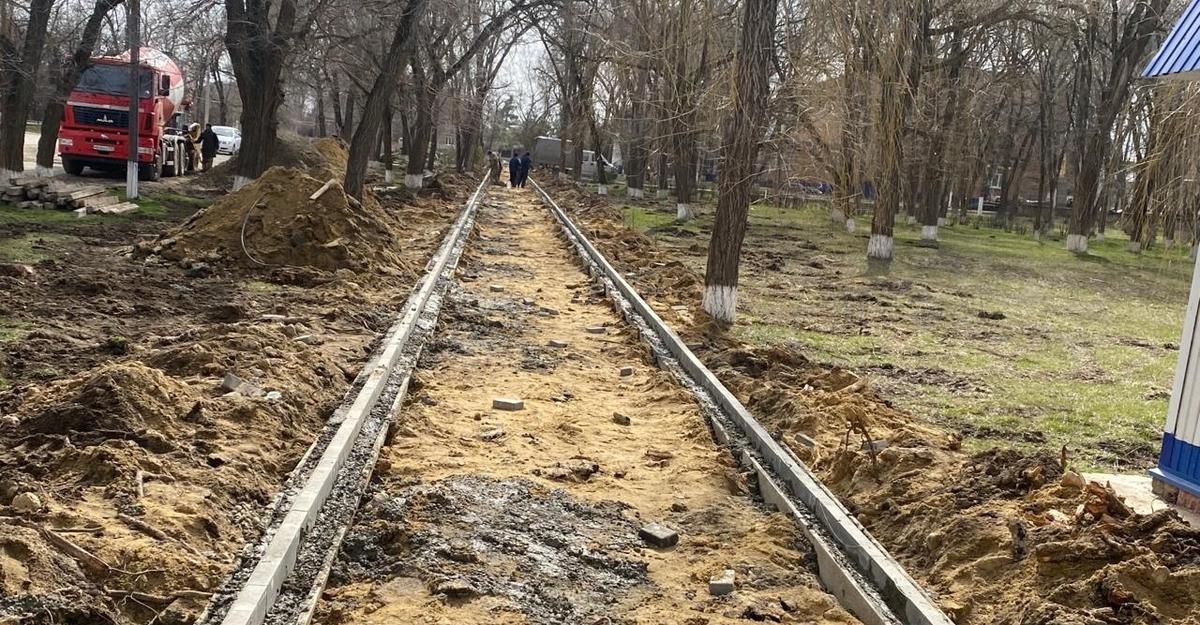 В Ипатовском и Предгорном округах приступили к благоустройству территорий