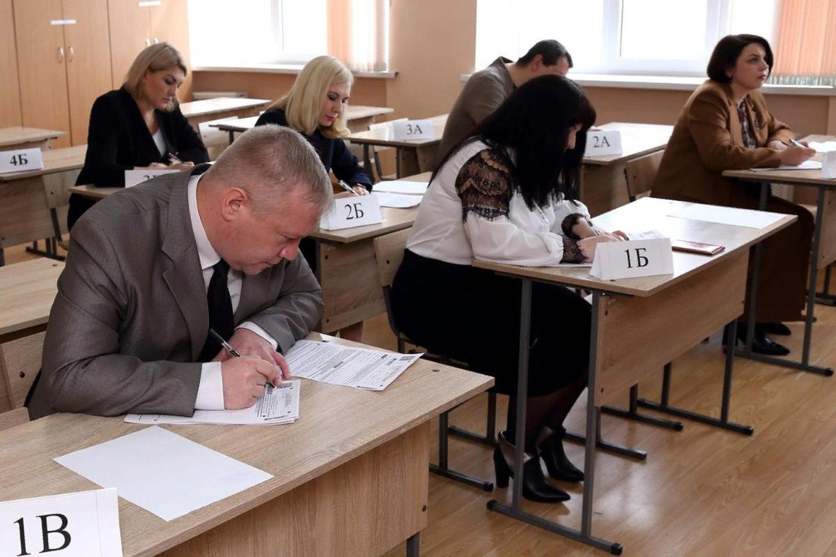 Более 40 человек написали пробный ЕГЭ по истории в Ставрополе