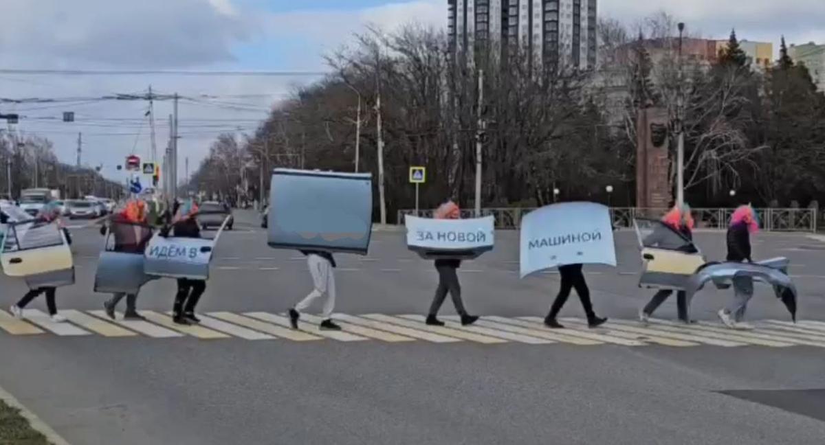 В Ставрополе креативные рекламщики заплатят штраф за разбор авто на ходу