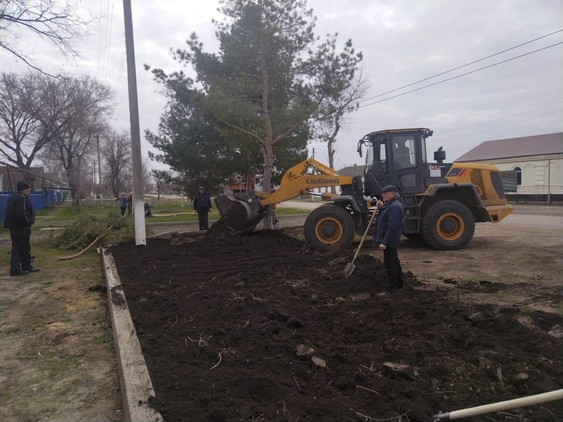 Возле ипатовской амбулатории благоустроят территорию