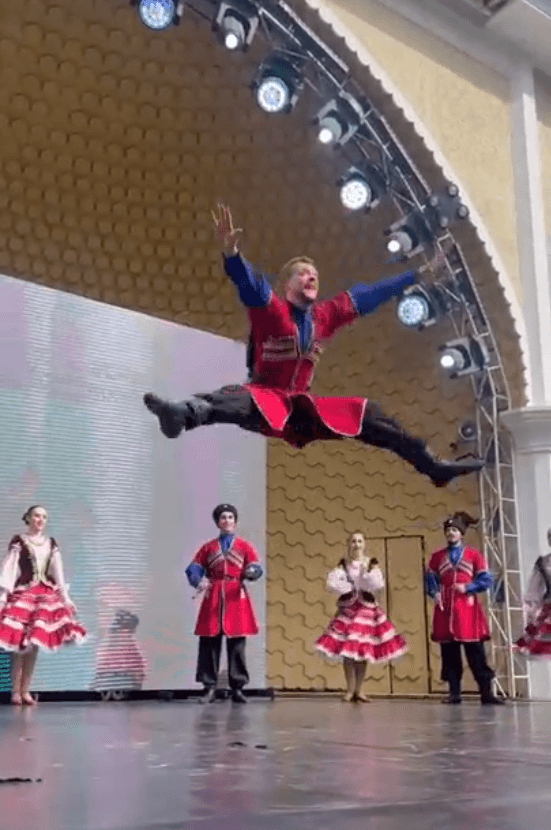 Ансамбль «Ставрополье» ярко поздравил Севастополь с 10-летием Крымской весны