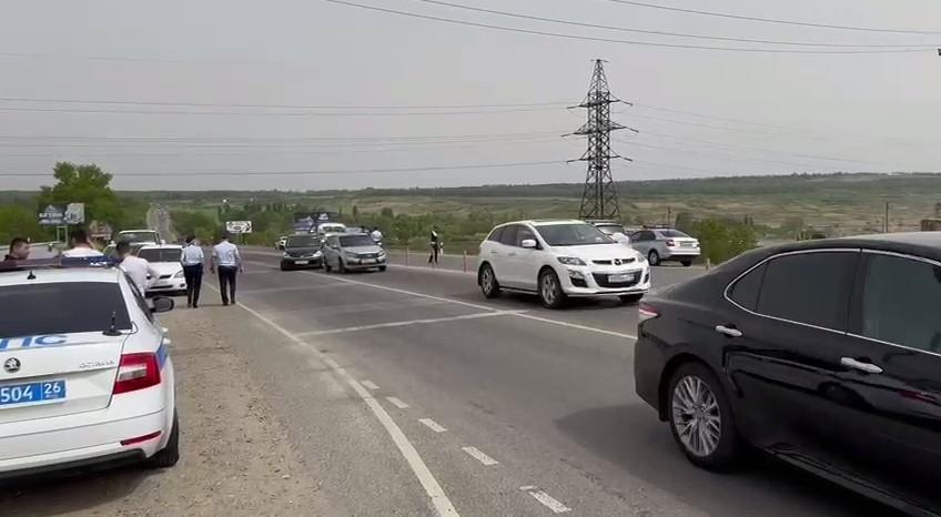 В ДТП с участием 6 авто под Ставрополем пострадал спровоцировавший его водитель
